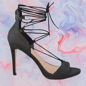 Mix No 6 heels faux Matt snake skin shoes. Size 7.5 US 4” heels